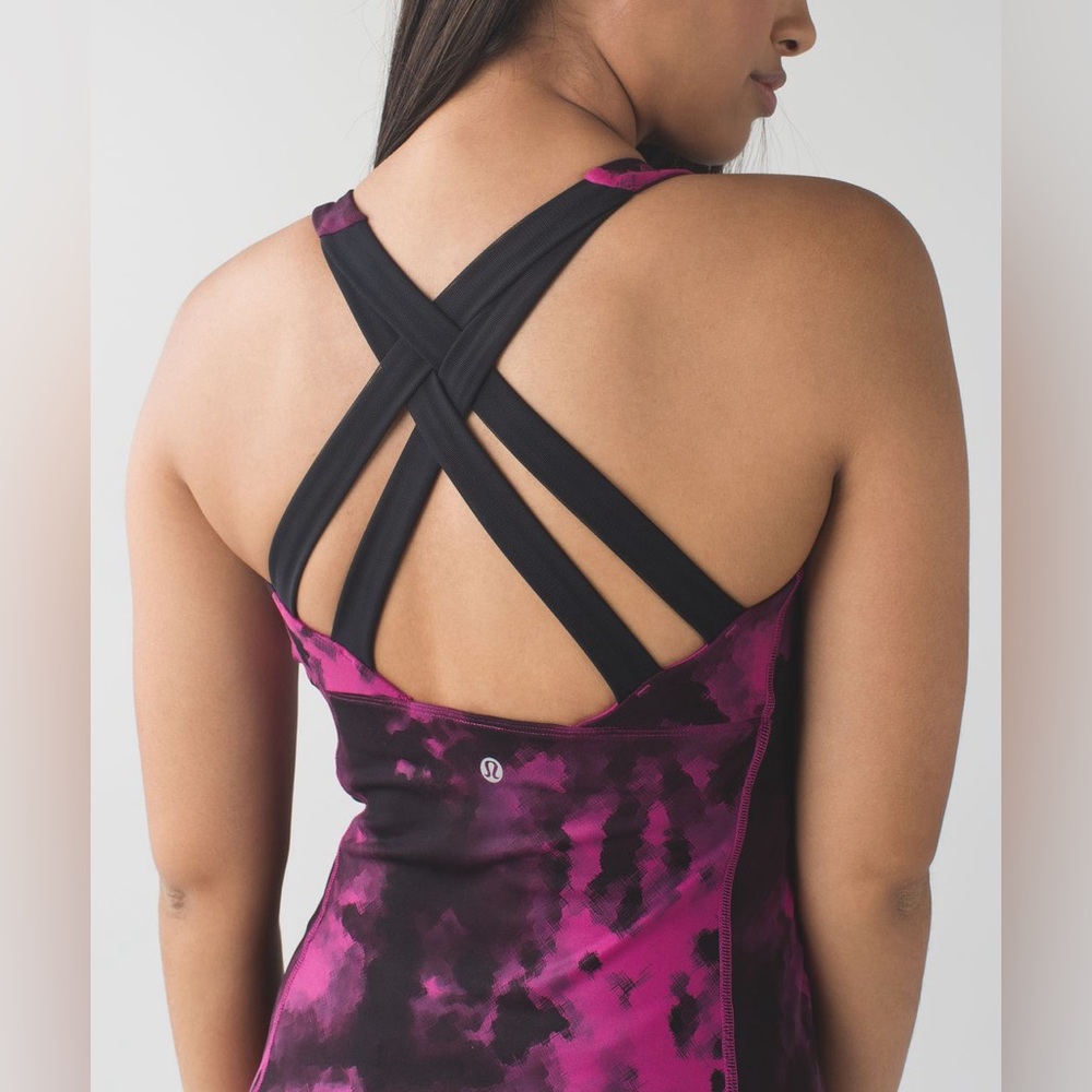 Lululemon Athletica Enhearten Tank in Blooming Pixie Raspberry Black size 6 EUC - Picture 6 of 12